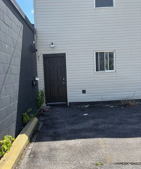 19 Alberta St #2 — Photo 1