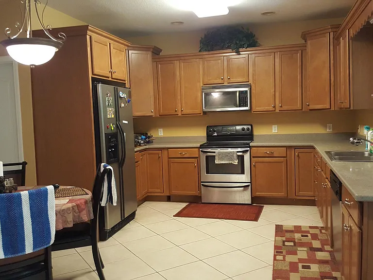 Kitchen with Breakfast area