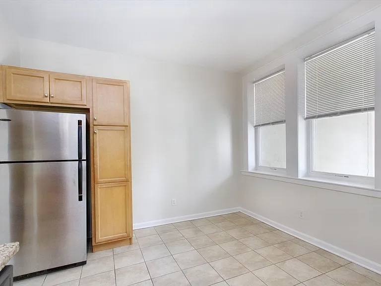 80 Pine St #2 — Photo 15
