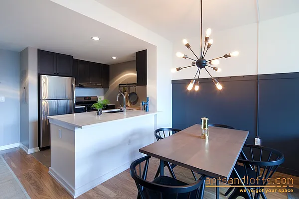 Rented by aptsandlofts.com | media 5