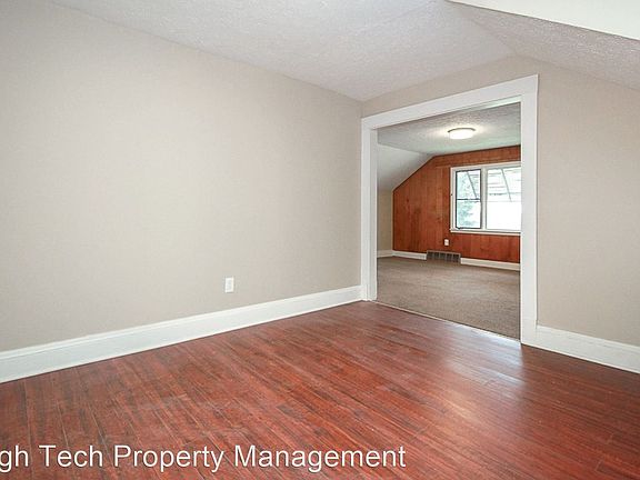 4th image of 2904 Denison Ave