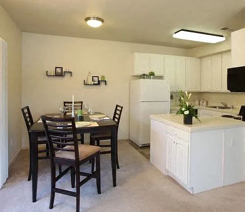4th image of 2121 Glacier Dr #A5ec78f09