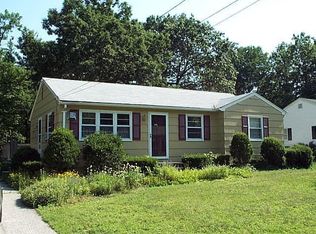 14 Maid Marion St, Oxford, MA 01540