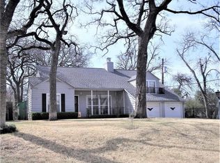 2204 Lotus Ave, Fort Worth, TX 76111