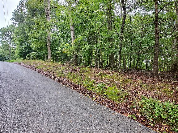 5th image of Lakeshore Dr