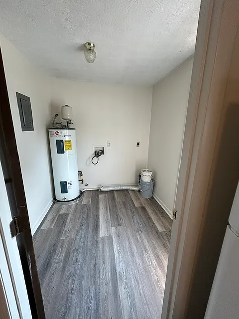 2 bed, 1000 sqft, $1,250 — Photo 2