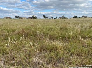 191 Triple R Dr, La Vernia, TX 78121