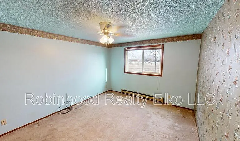 778 Lamont Dr — Photo 20