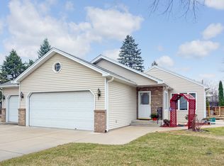 1900 Wachtler Ave, Mendota Heights, MN 55118