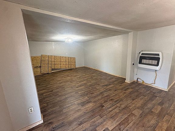 3rd image of 207 S 3rd St