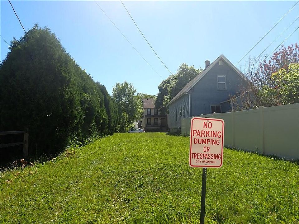 1st image of 1945 N 19TH STREET