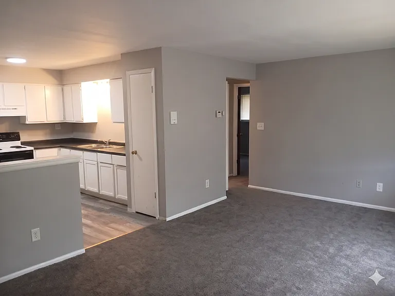 Oak Apartments in Kenosha — Photo 4