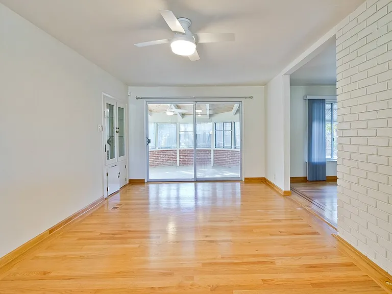 4712 Clarendon Dr — Photo 18