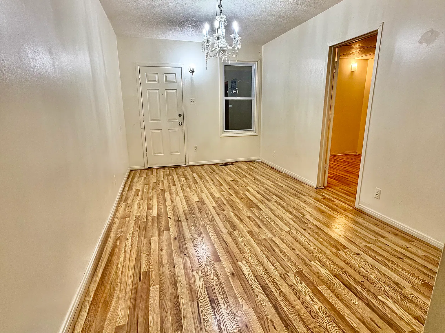 2 bed, 740 sqft, $1,100 — Photo 2
