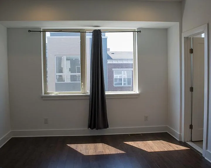 1327 N Franklin St #4 — Photo 13