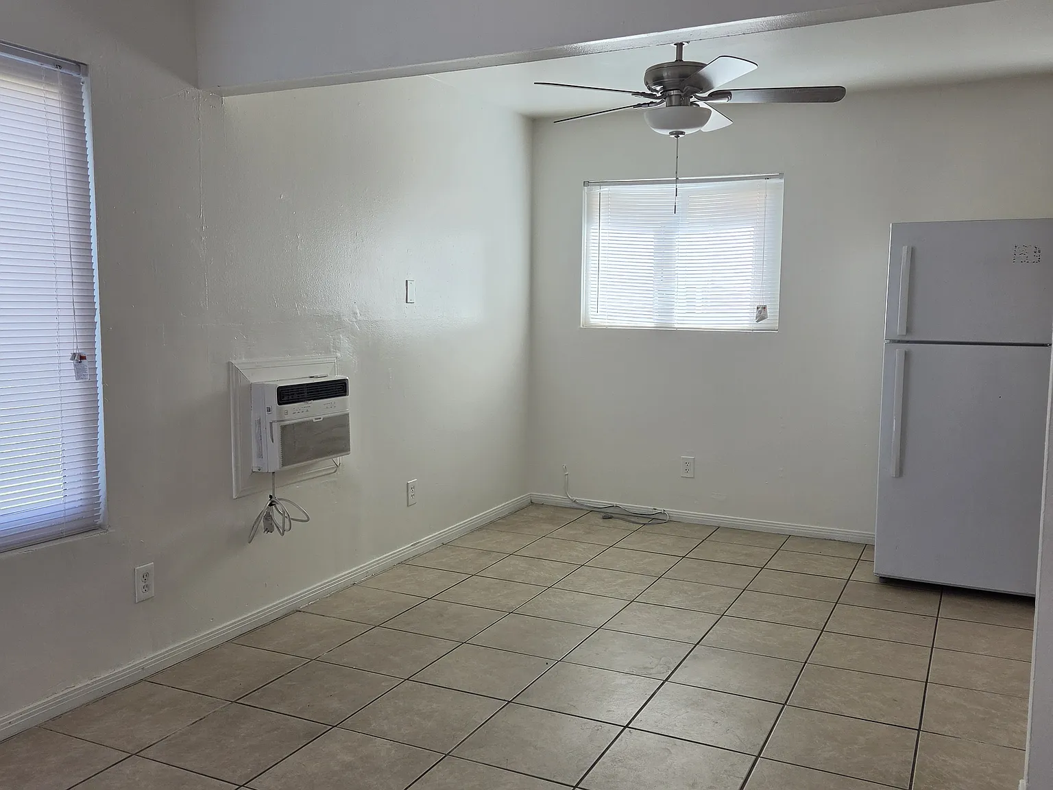 2 bed, 700 sqft, $2,000 — Photo 3