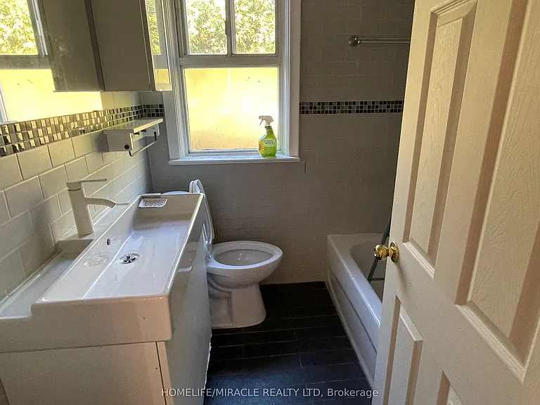 45 Martorino Dr #MAIN FLOOR — Photo 14
