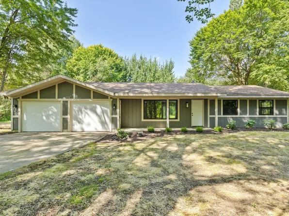 7761 Hanna Lake Ave SE, Caledonia, MI 49316