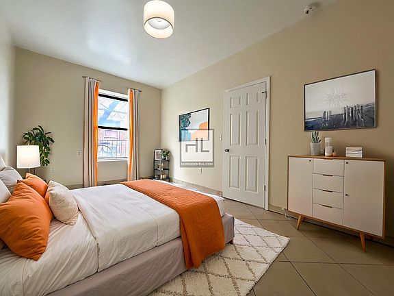 3rd image of 1700 42nd St #8
