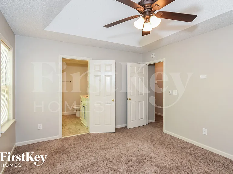 38 Michael Ct — Photo 7