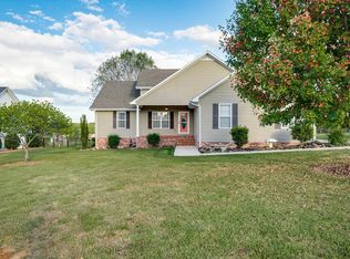 1000 Eagle Landing Dr, Cookeville, TN 38506