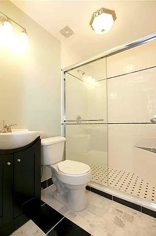 719 Monroe St #3 — Photo 7