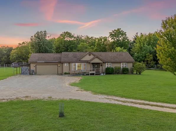 801 Simon St, Wild Rose, WI 54984