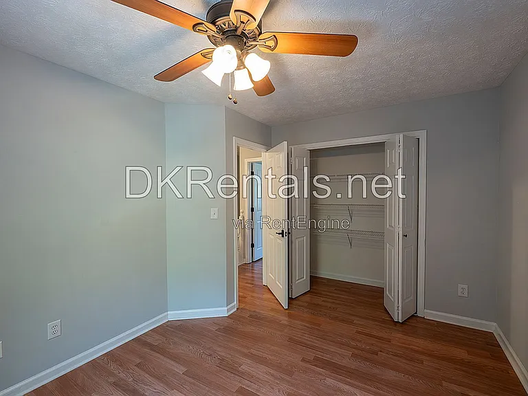 114 Eagle Glen Dr — Photo 13