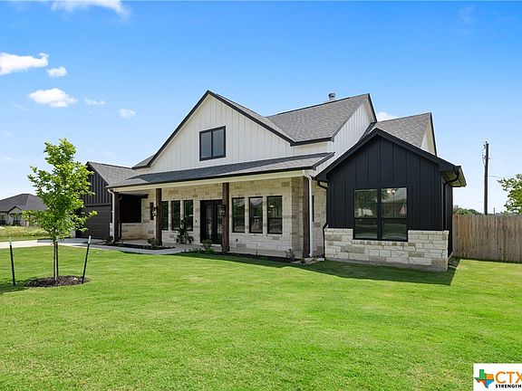 3rd image of 101 Chelsea Cir