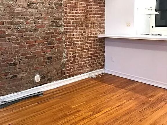 3rd image of 1752 1st Ave APT 3B