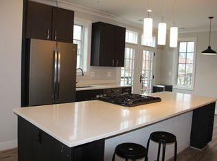 932 N Buchanan St, Arlington, VA 22203