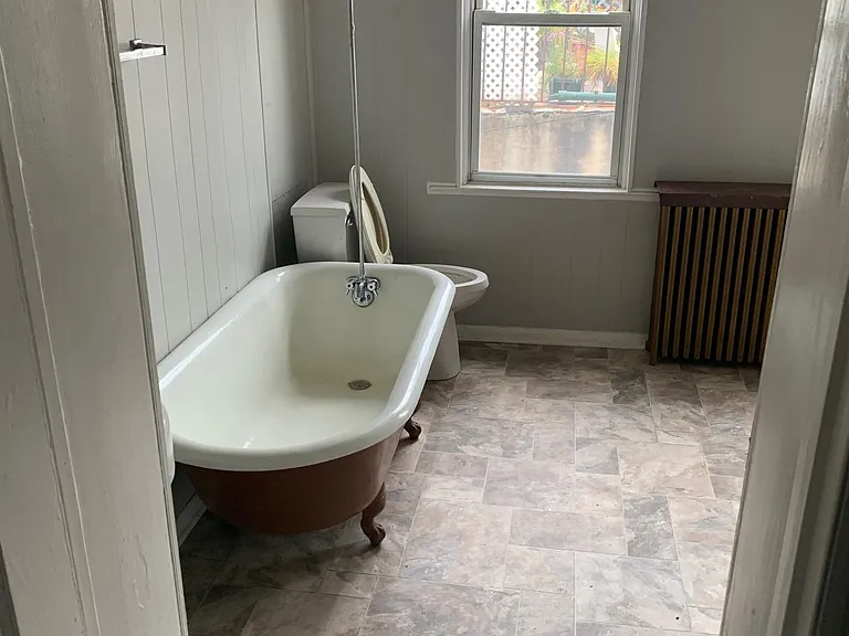 430 S Washington St — Photo 7