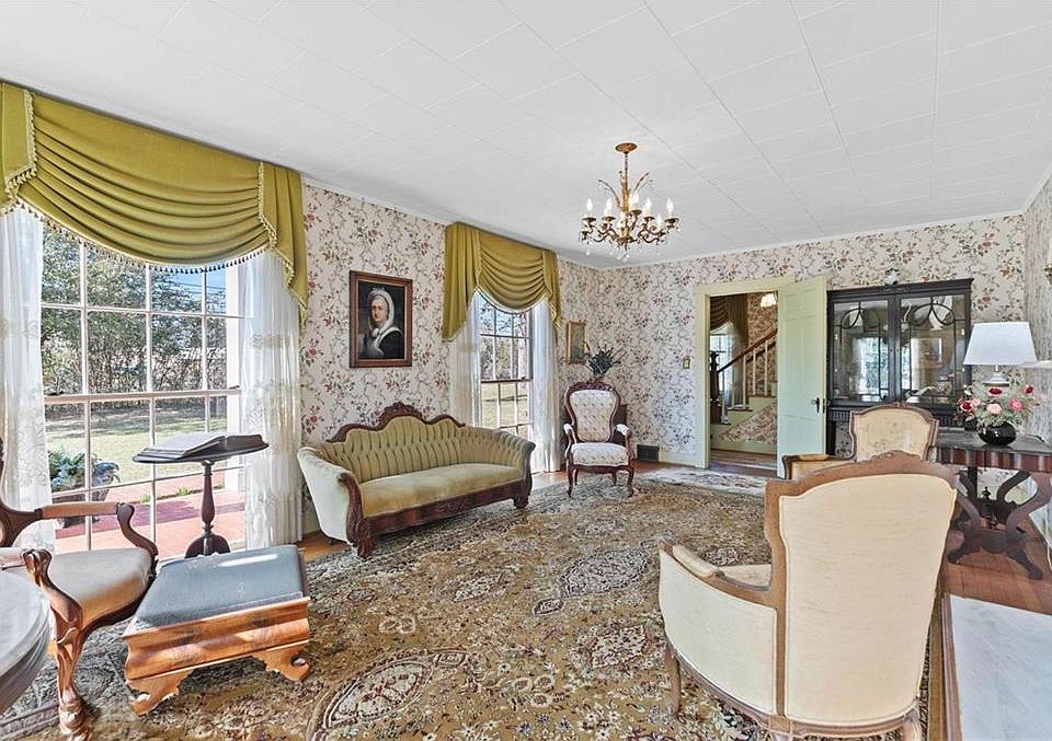 10th image of this home