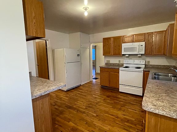 4th image of 600 Stoddard Ave
