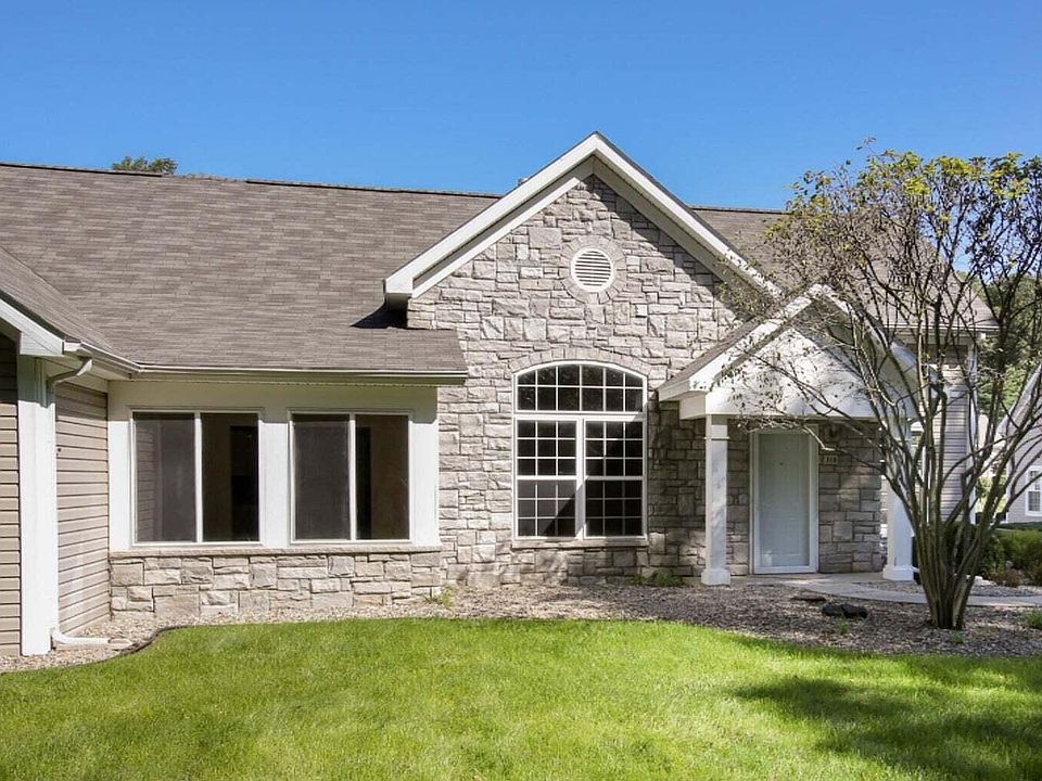 1st image of 318 Ashton Lake Dr