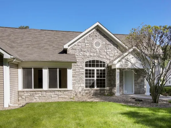 318 Ashton Lake Dr, Battle Creek, MI 49015