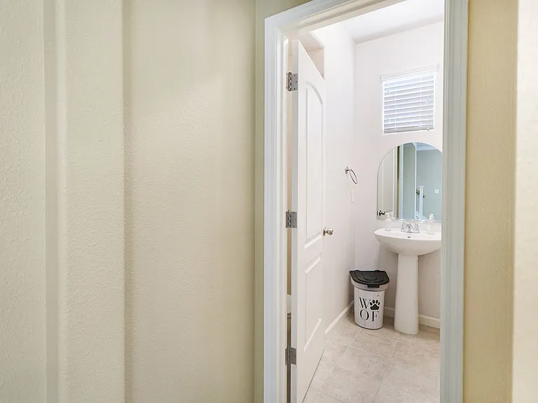 2035 Vienna Way — Photo 17