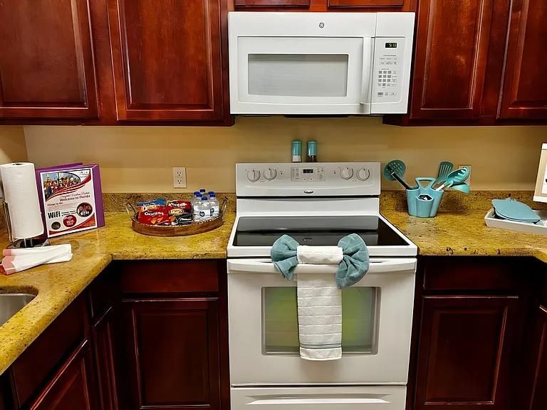 Tuscana Ln — Photo 12