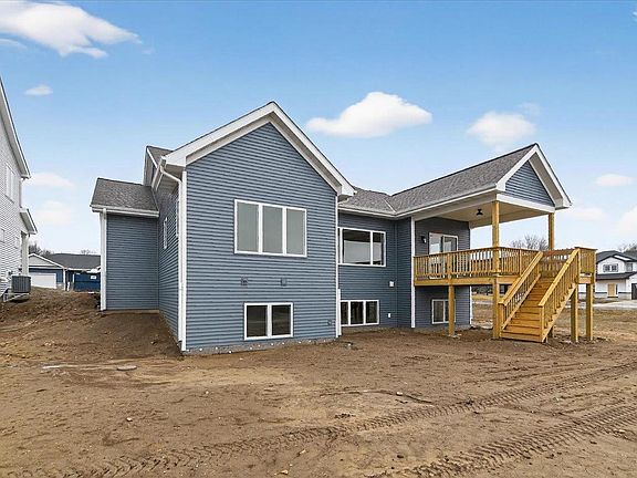 3rd image of 5617 Glorious Drive