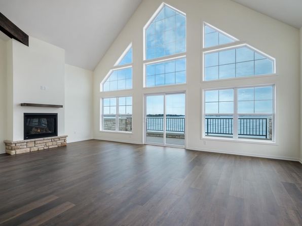 202 Lakeview Lane, Beaver Dam, WI 53916
