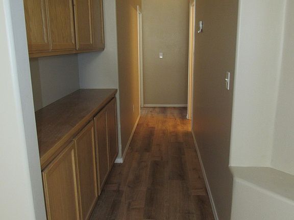 4th image of 260 Dahlia St