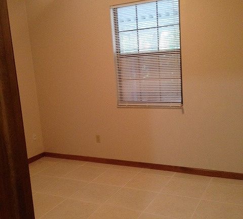 4th image of 3046 Blue Heron Dr S