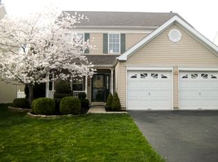 3 Brownstone Rd, East Windsor, NJ 08520