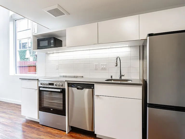 Thomas Street Lofts — Photo 23
