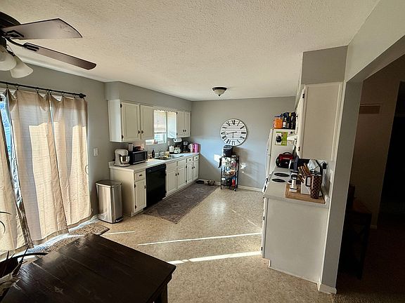 3rd image of 1029 SE 7th Ter #B