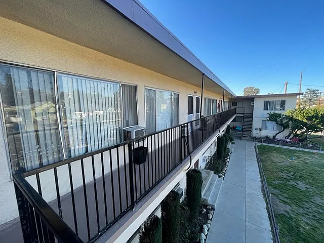 712 San Pascual — Photo 4