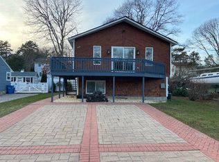 304 Holly Rd, South Kingstown, RI 02879