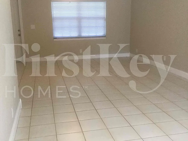 19742 Carolina Cir — Photo 10