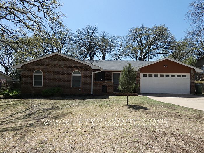 1st image of 2232 Oak Hill Dr