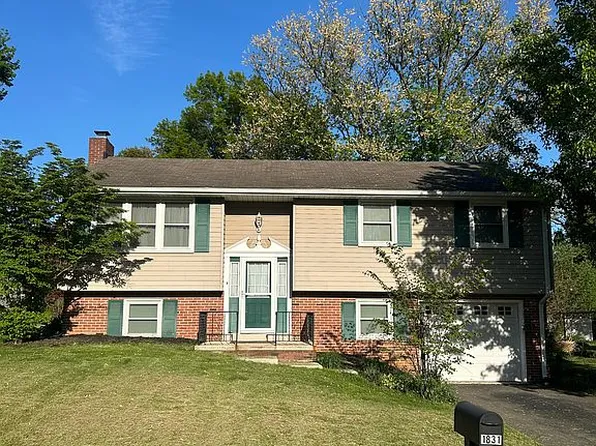 1831 Crooked Oak Dr, Lancaster, PA 17601